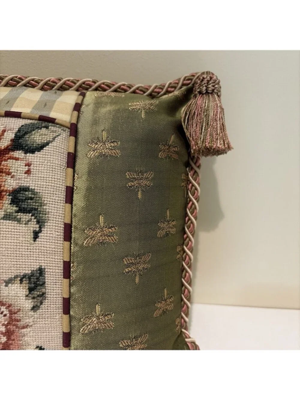 Vintage Petit Point Roses Needlepoint Pillow 12X16